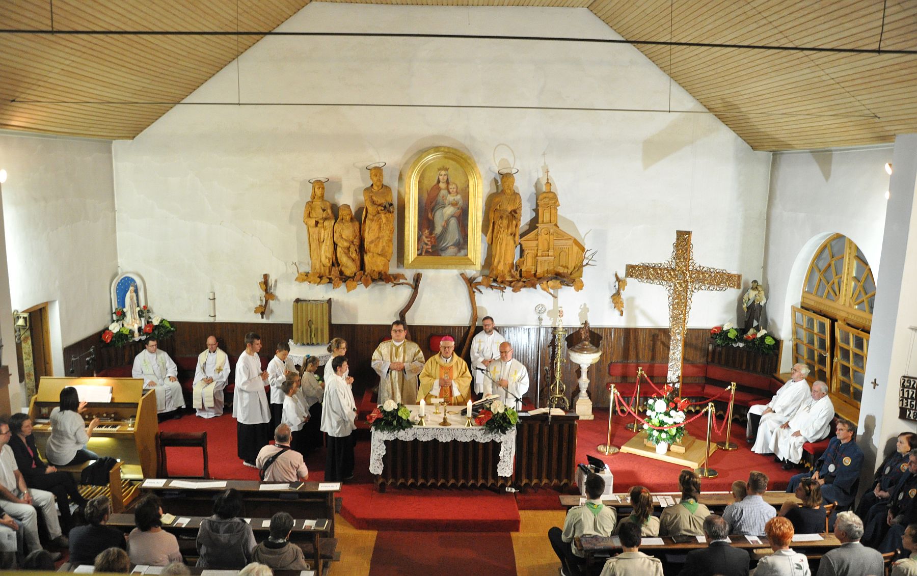 Püspöki szentmisével ünnepelték az öreghegyi templom búcsúnapját